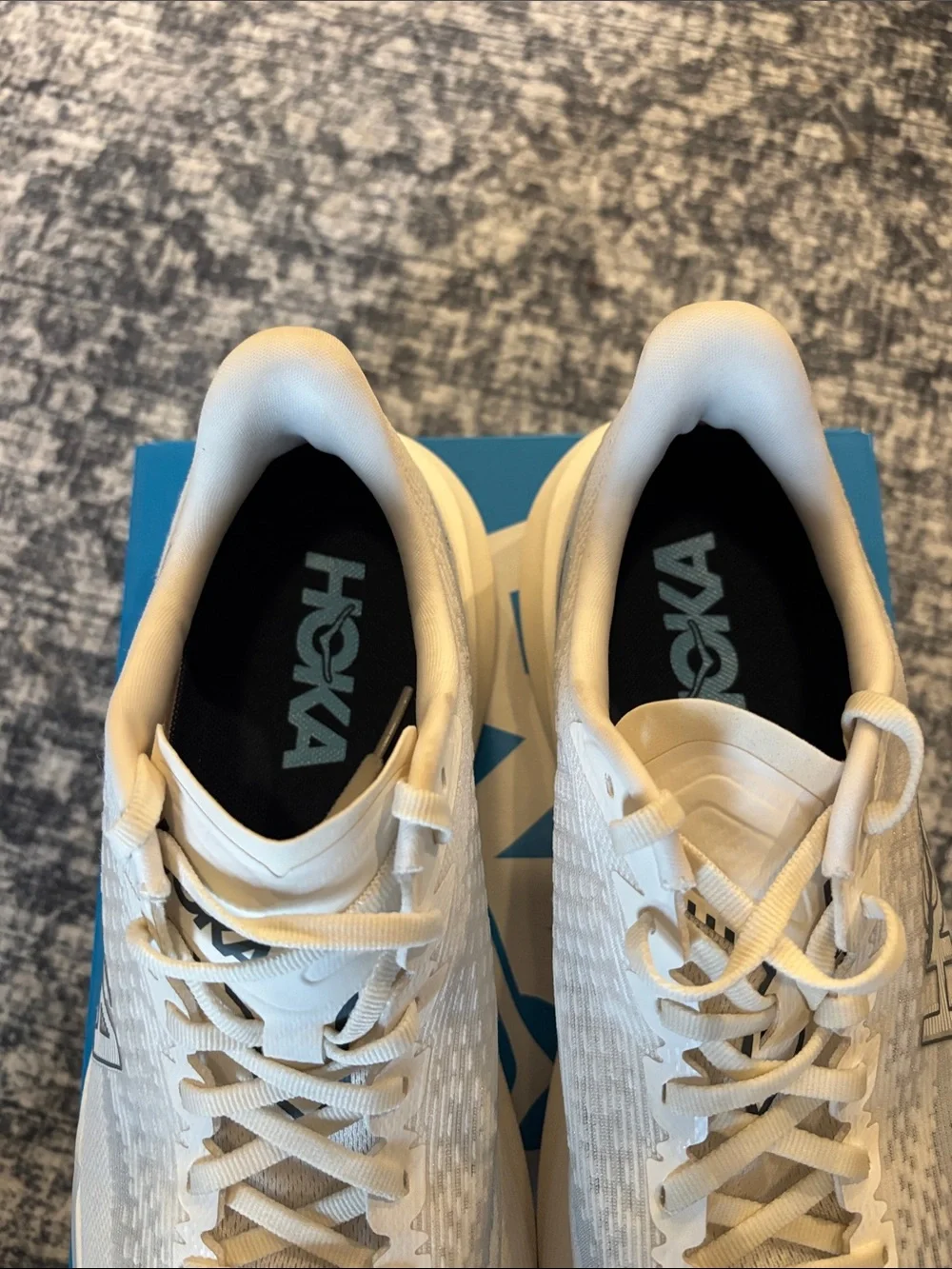 Hoka Men’s Mach 7 Running Shoes - size 10 - alabaster/soaring blue